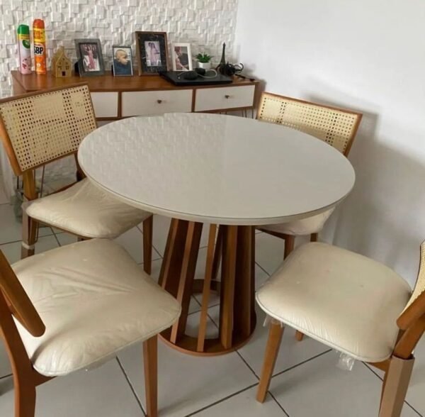 MESA BERLIM 100×100 C/4 CADEIRAS LIVIA