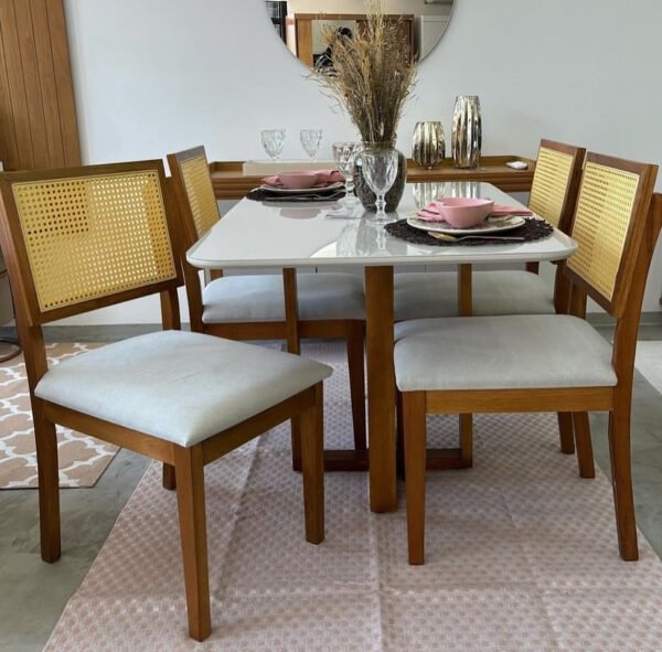 mesa Pedro 120 C/ 4 cadeiras Monalisa linho com telinha, em madeira maciça.