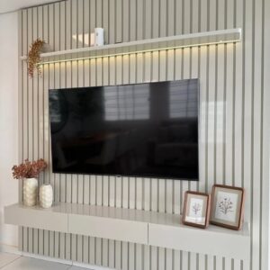 Home até 85″ Nobre Ripado 230(Com Nicho) Off White – GELIUS